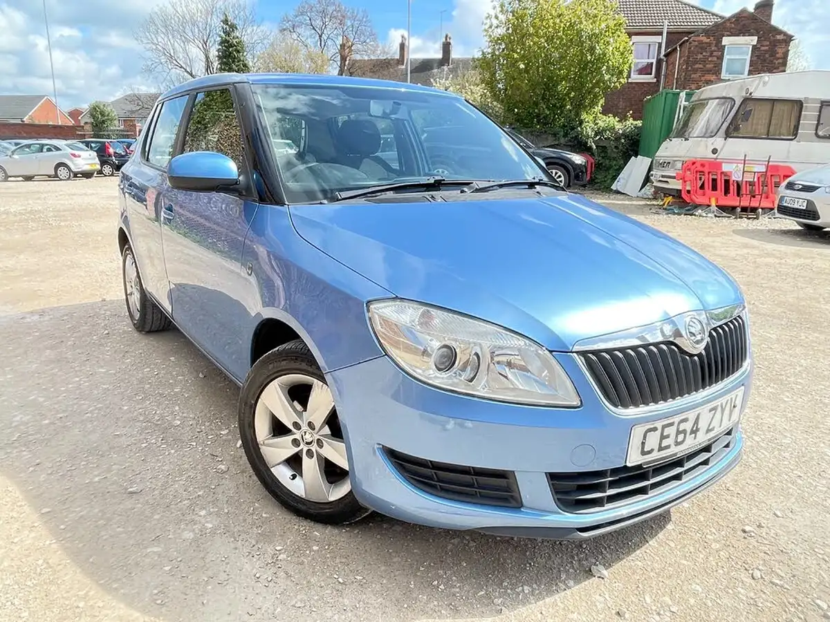2014-skoda-fabia-12-se-12v-69ps-hatchback-1198cc-big-1