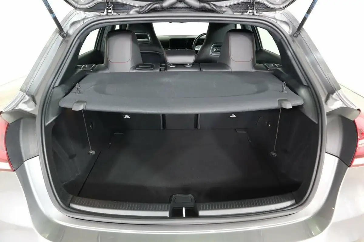 2019-mercedes-benz-a-class-20-a250-amg-line-premium-plus-hatchback-5d-big-8