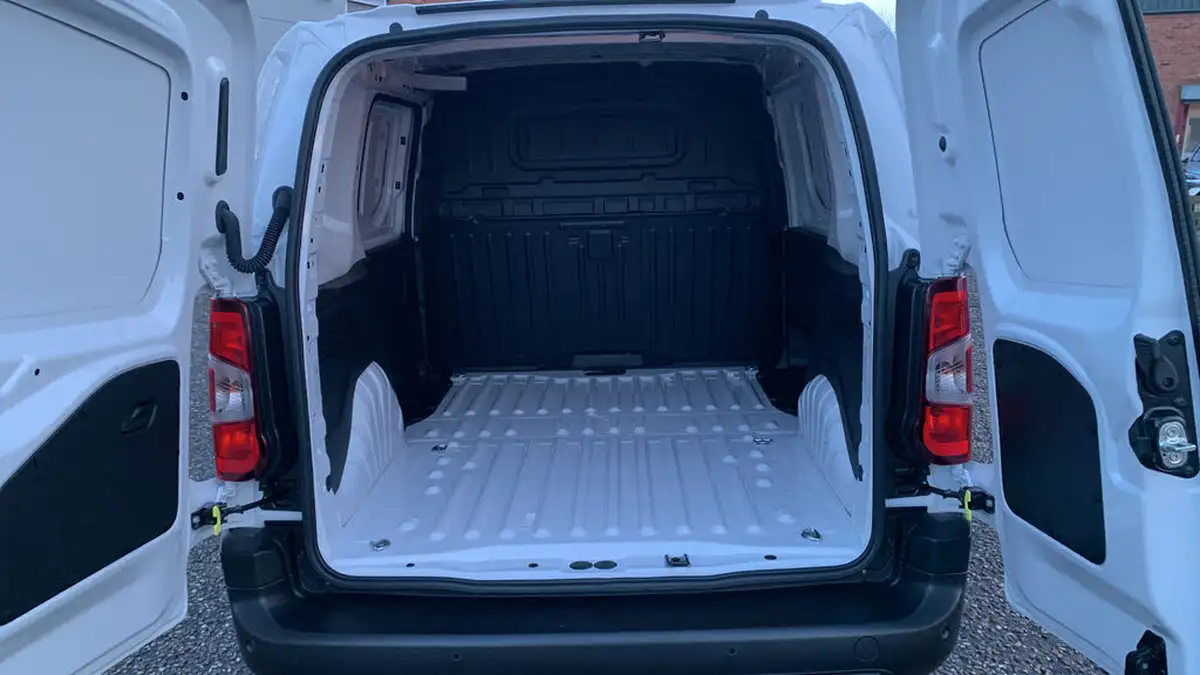 2024-citroen-berlingo-15-bluehdi-m-enterprise-100pseu6e-big-18