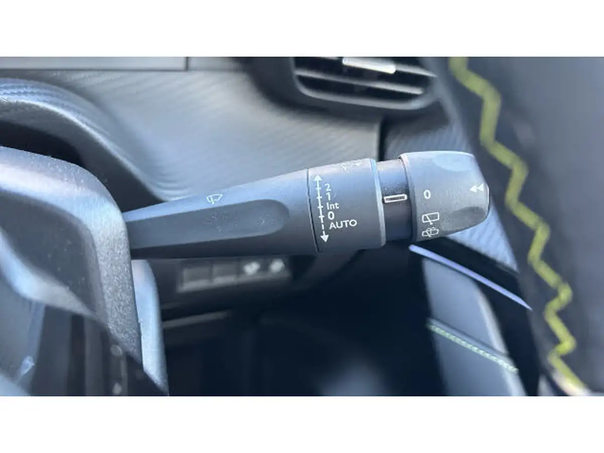2022-peugeot-208-12-puretech-gt-premium-100bhp-big-33