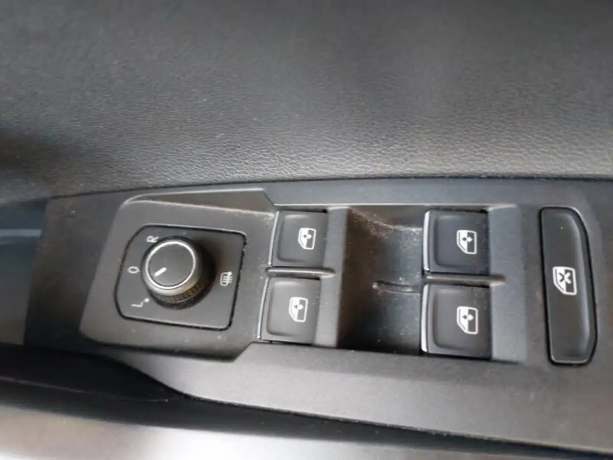2018-volkswagen-polo-10-tsi-se-big-15