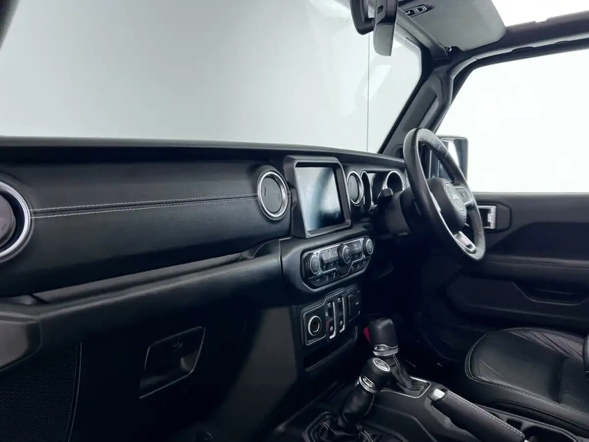 2019-jeep-wrangler-22-multijet-ii-overland-hard-3d-big-16
