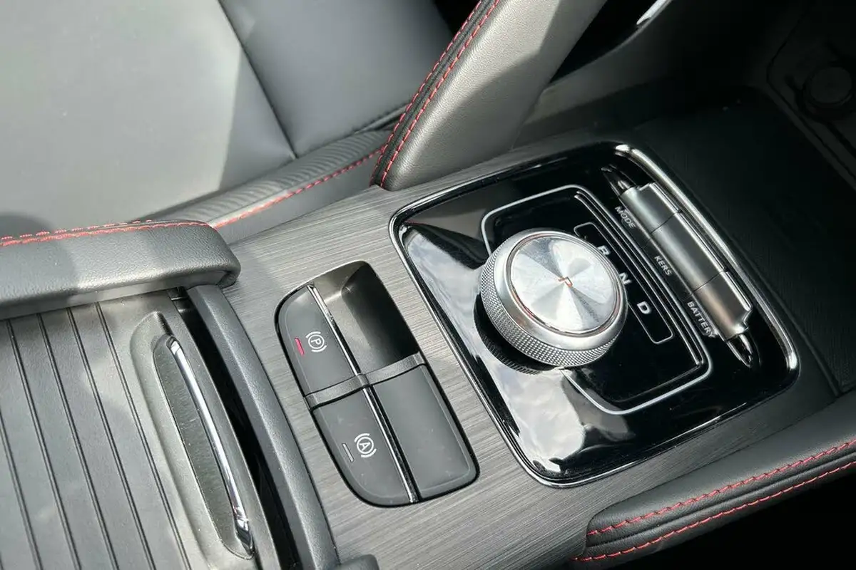 2024-mg-zs-suv-e-trophy-connect-ev-156ps-long-range-big-29