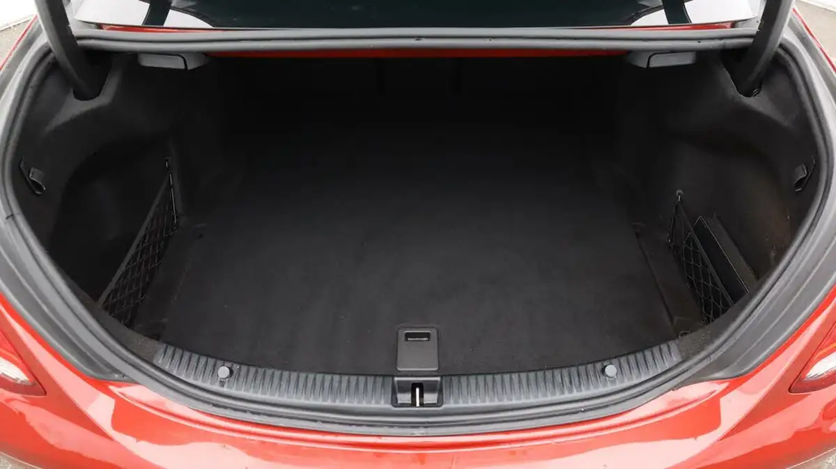 2020-mercedes-benz-c-class-16-c180-se-saloon-4d-big-17