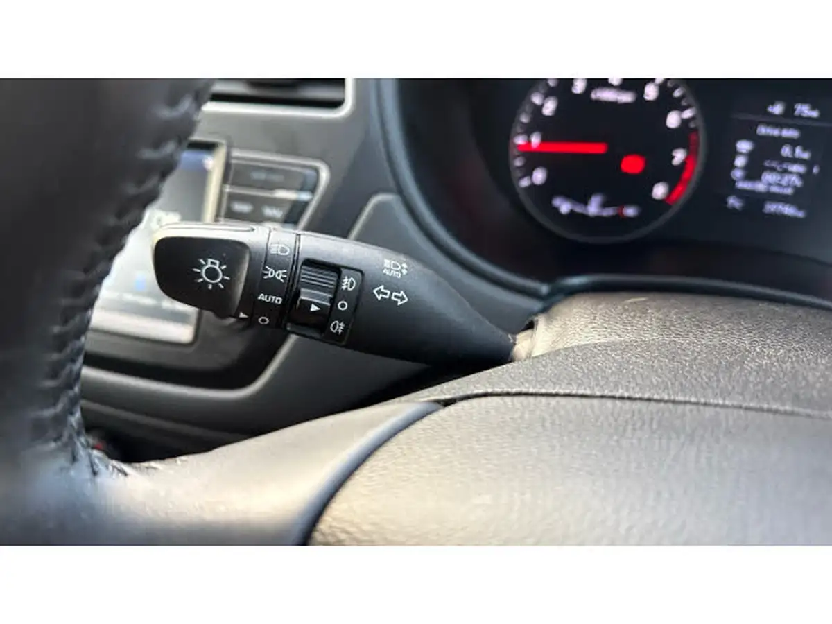 2020-hyundai-i20-12-play-big-23