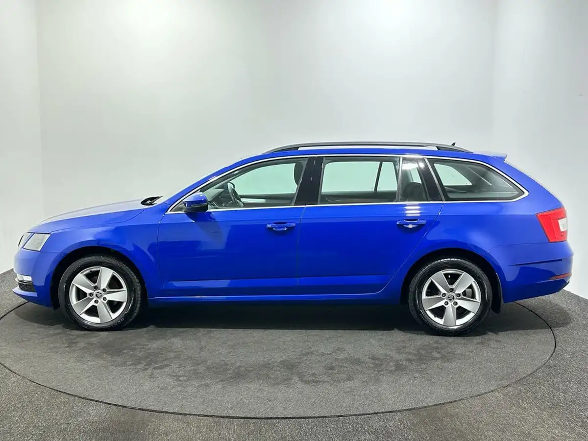 2020-skoda-octavia-16tdi-se-technology-estate-big-3