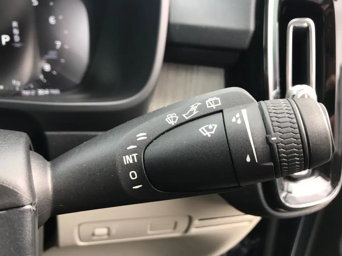 2020-volvo-xc40-20-t4-inscription-pro-big-25