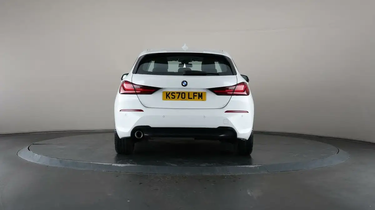 2020-bmw-1-series-15td-116d-sport-big-25