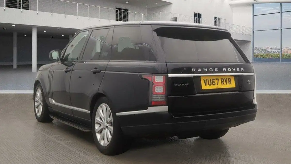 2017-land-rover-range-rover-30tdv6-vogue-258bhp-awd-big-13