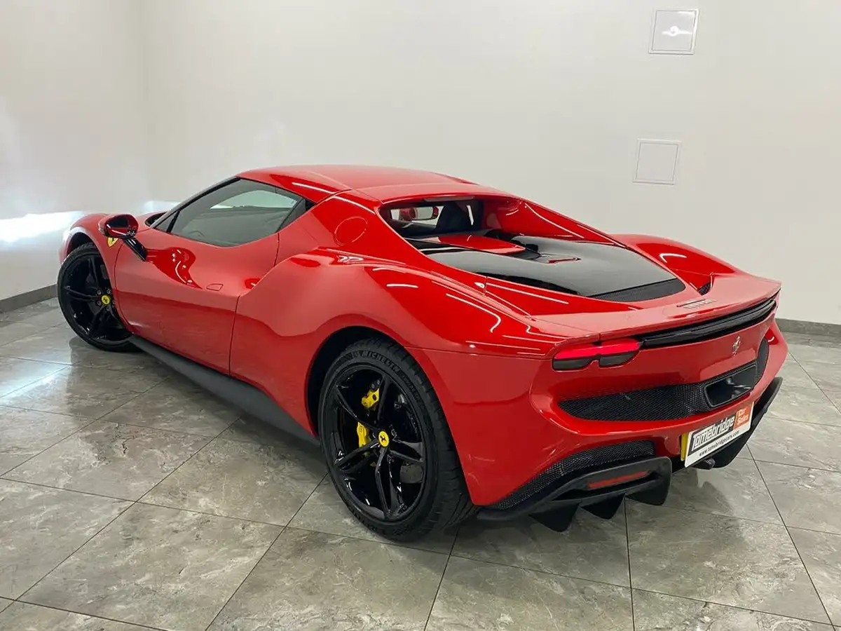2023-ferrari-296-gtb-big-4