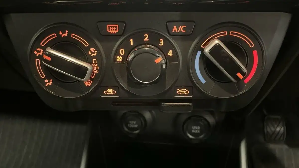 2024-suzuki-swift-12-dualjet-sz-l-big-25