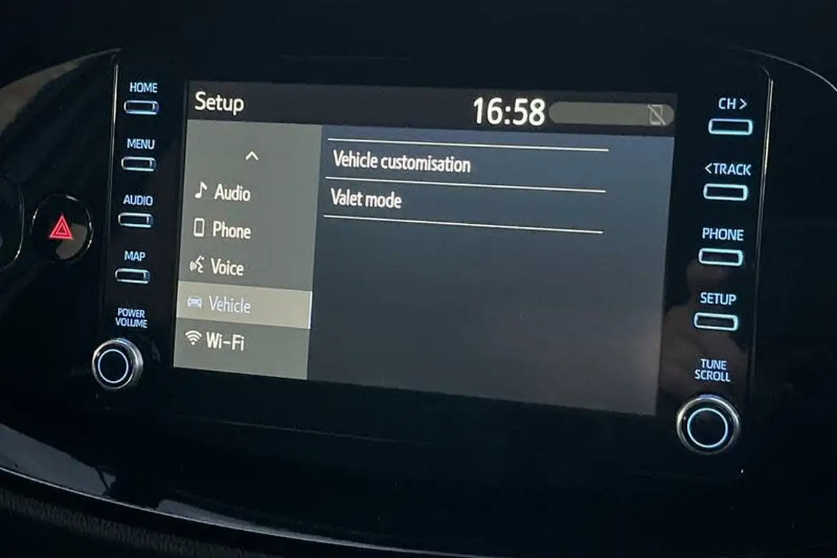 2023-toyota-aygo-x-10-vvt-i-edge-cvt-big-27
