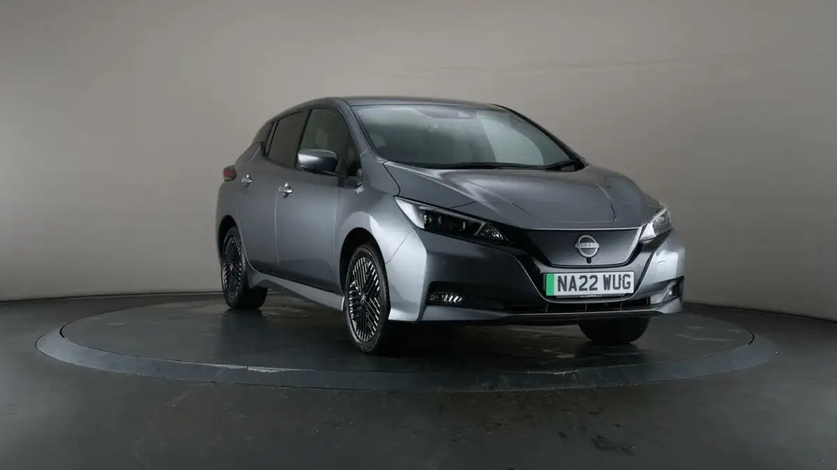 2022-nissan-leaf-e-e-tekna-59kwh-big-44