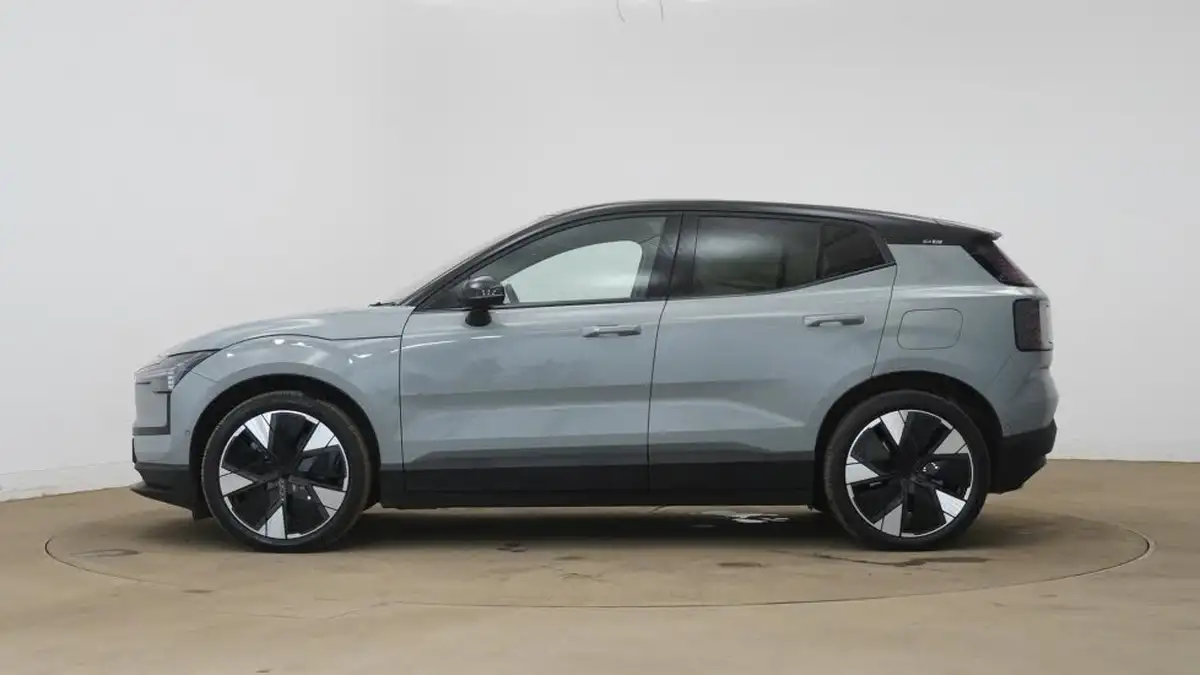 2024-volvo-ex30-e-twin-ultra-big-5