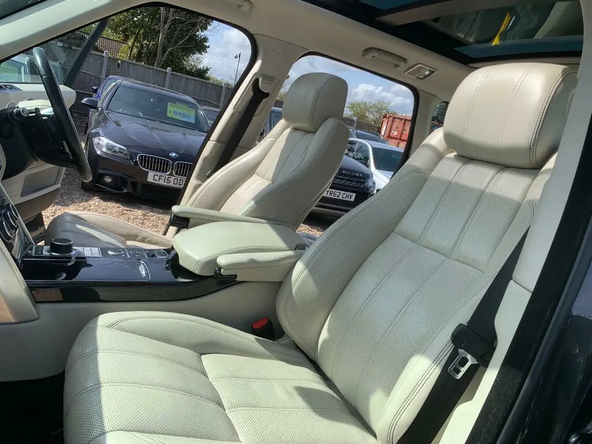 2013-land-rover-range-rover-44-sdv8-vogue-se-big-41
