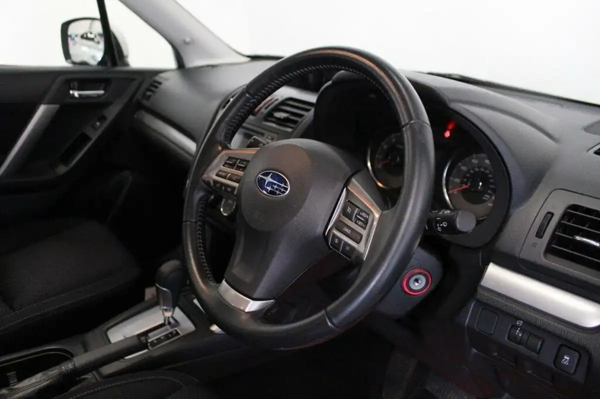 2014-subaru-forester-20-xe-premium-lineartronic-big-34