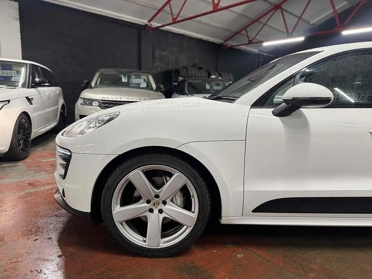 2015-porsche-macan-30-s-big-17