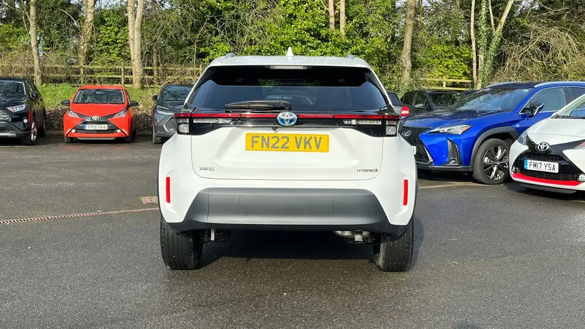 2022-toyota-yaris-15-vvt-i-design-panoramic-roof-big-18