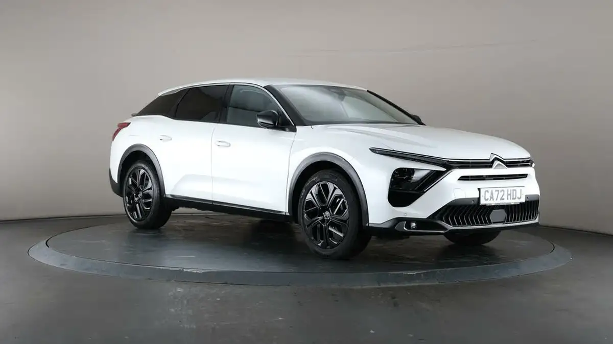 2022-citroen-c5-x-12-puretech-shine-big-0
