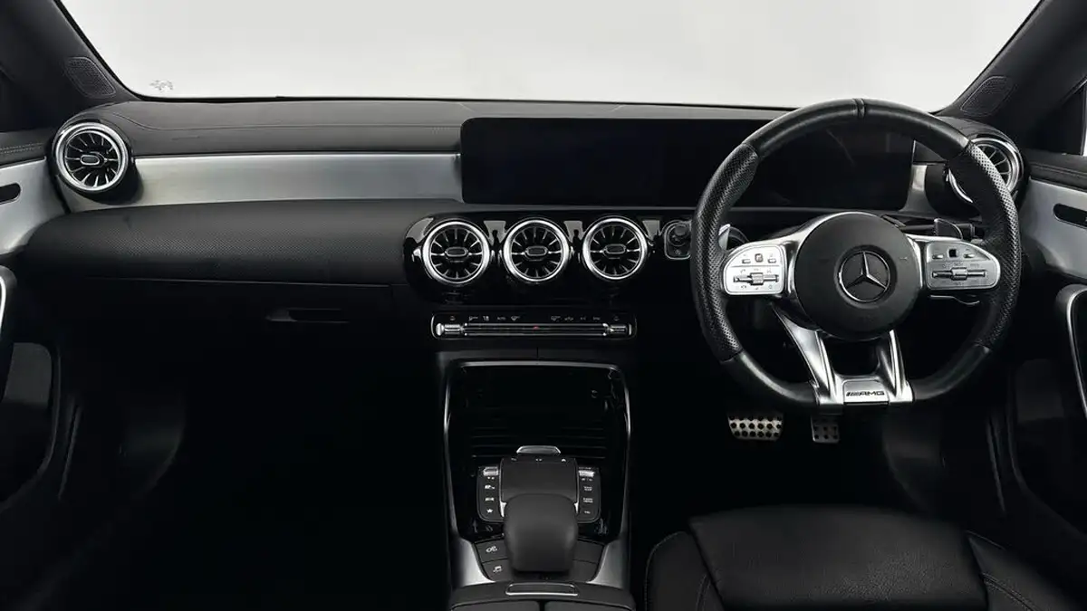 2022-mercedes-benz-cla-20-cla-35-amg-premium-shooting-brake-5d-big-10