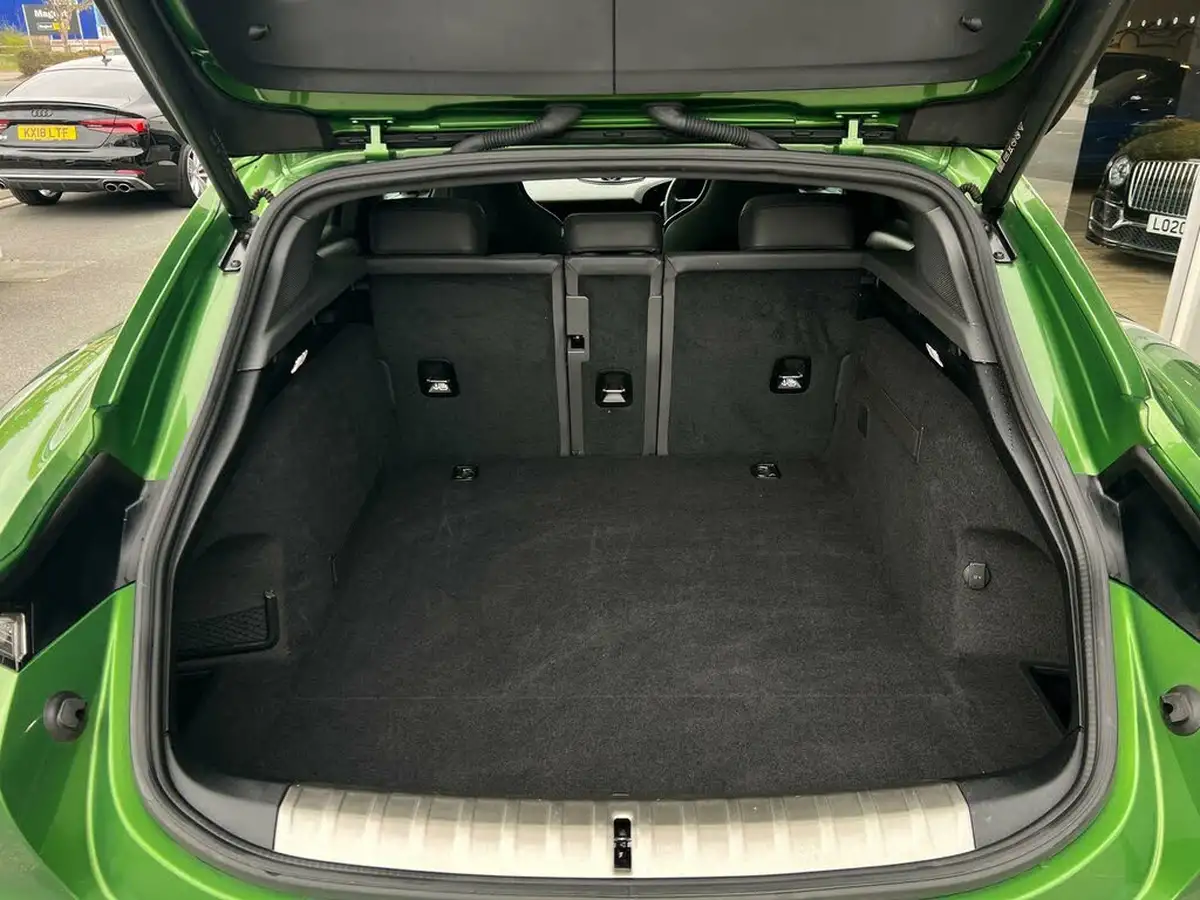 2021-porsche-taycan-e-4s-cross-turismo-awd-big-29