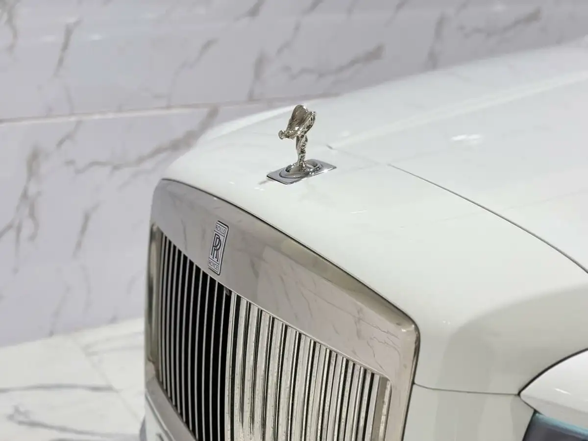 2023-rolls-royce-cullinan-675-big-34