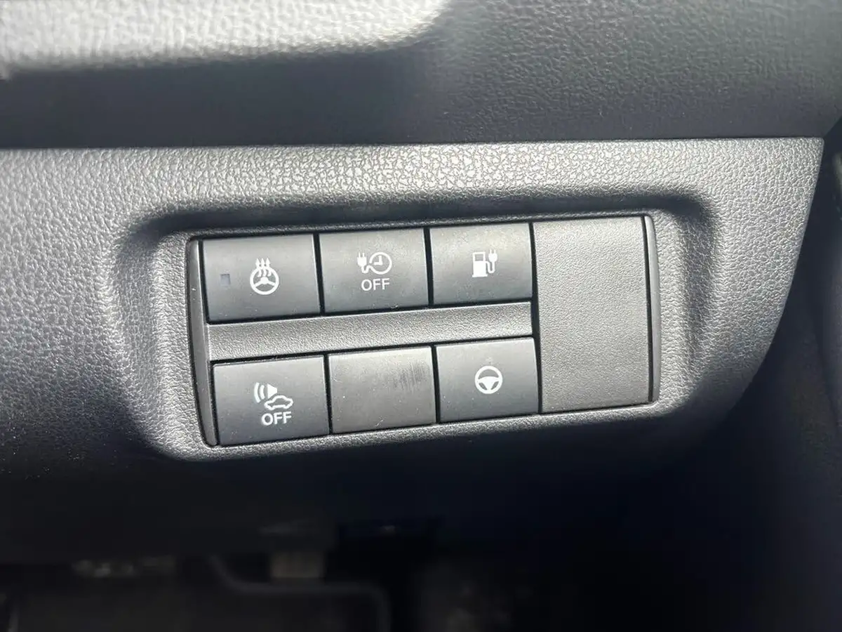 2019-nissan-leaf-e-tekna-big-29