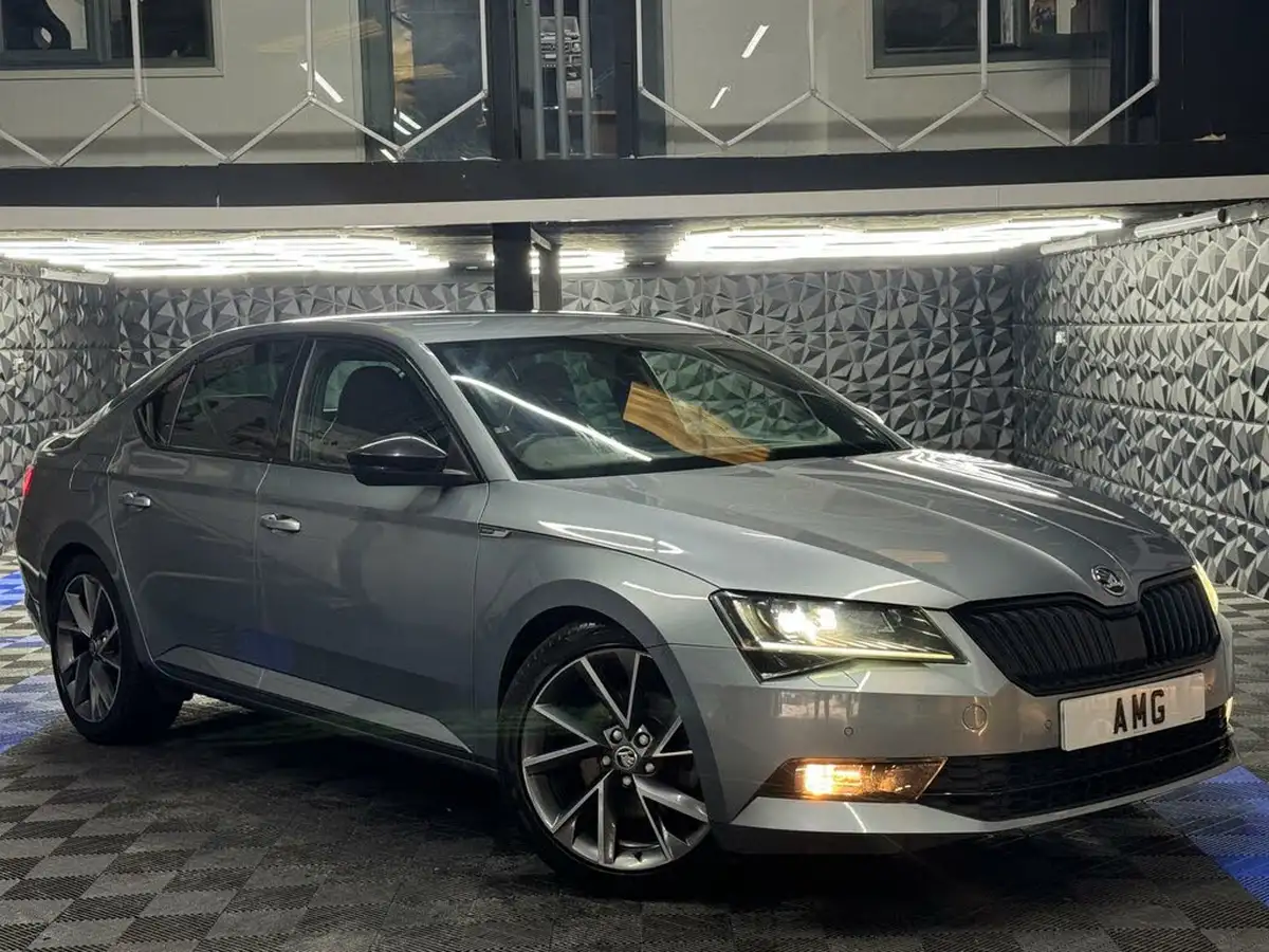 2018-skoda-superb-20-tsi-sportline-220ps-ss-hatchback-big-7