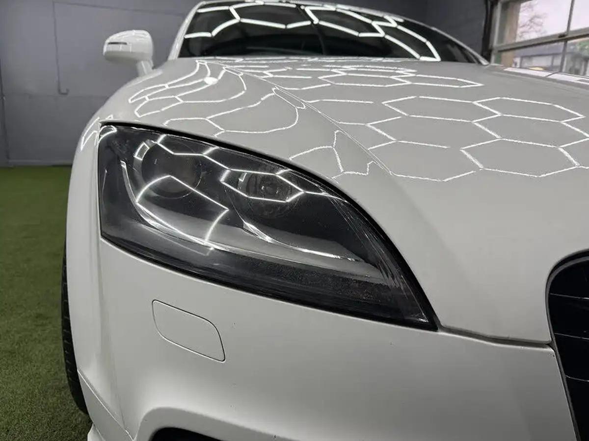 2010-audi-tt-coupe-20-tdi-s-line-big-18