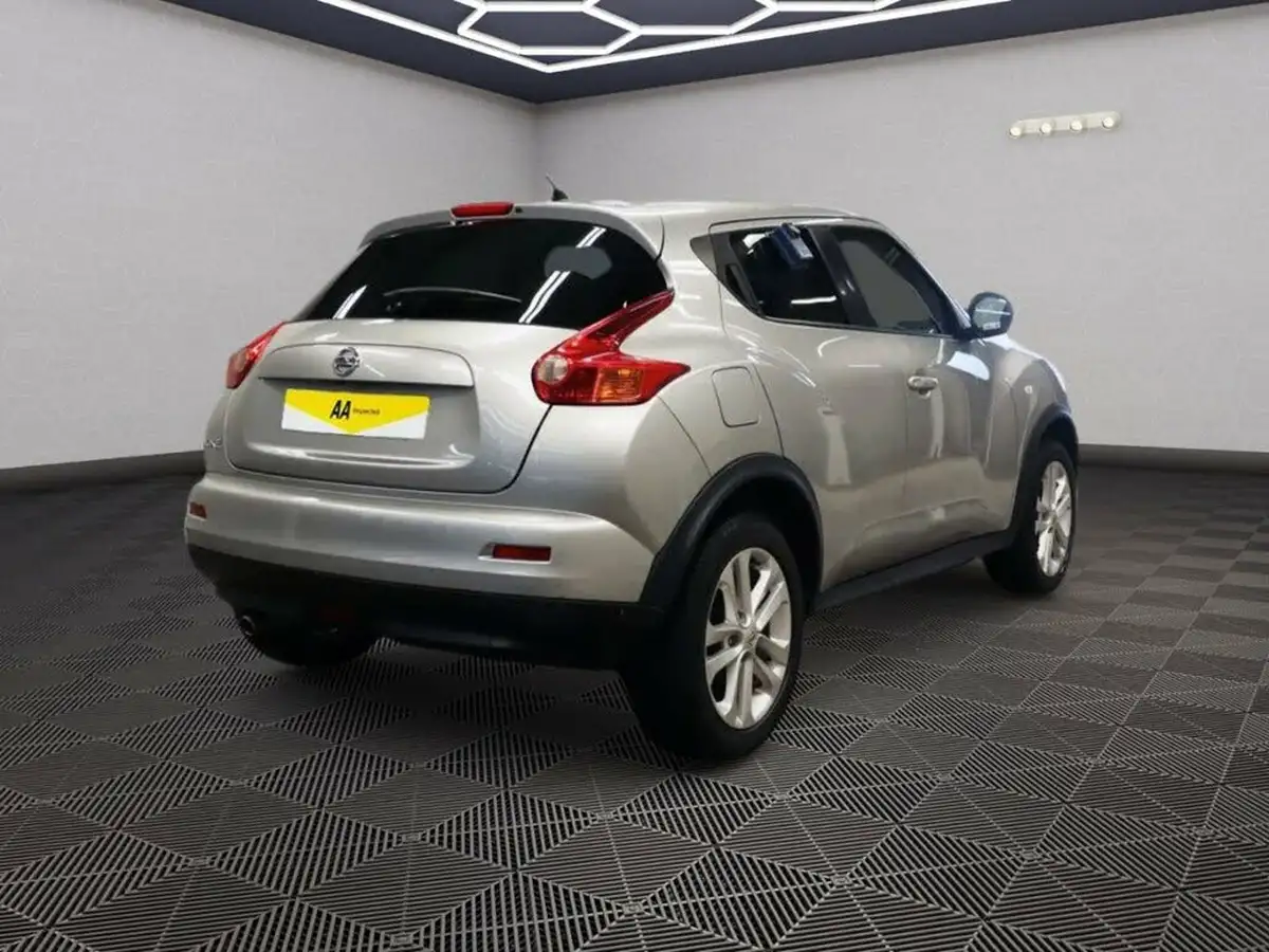 2013-nissan-juke-16-acenta-premium-big-3