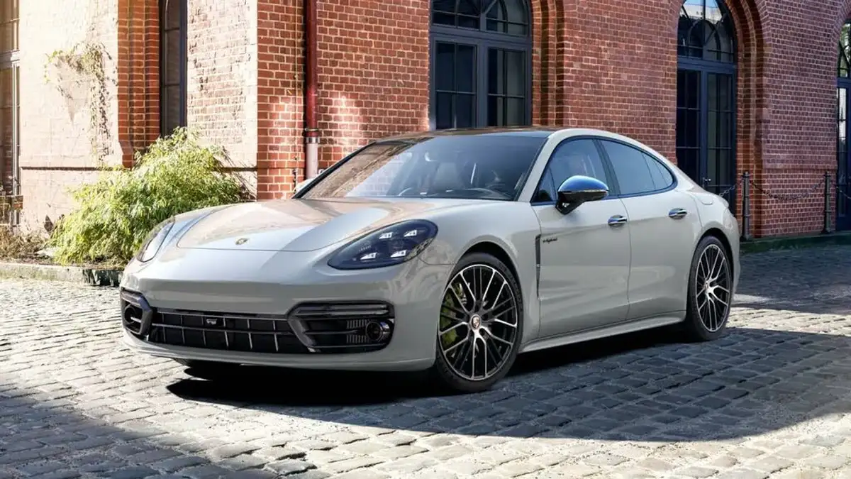 2023-porsche-panamera-30-4-e-hybrid-platinum-edition-hatchback-big-0