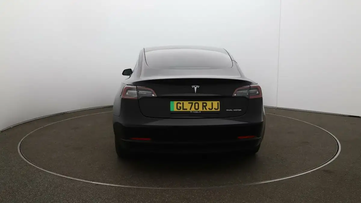 2020-tesla-model-3-e-long-range-big-51