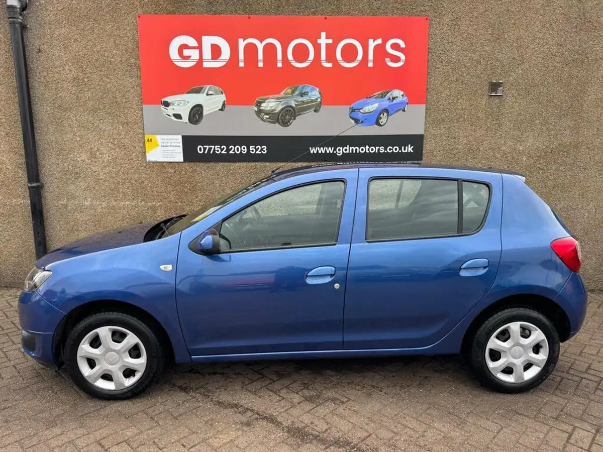2013-dacia-sandero-09-laureate-big-1
