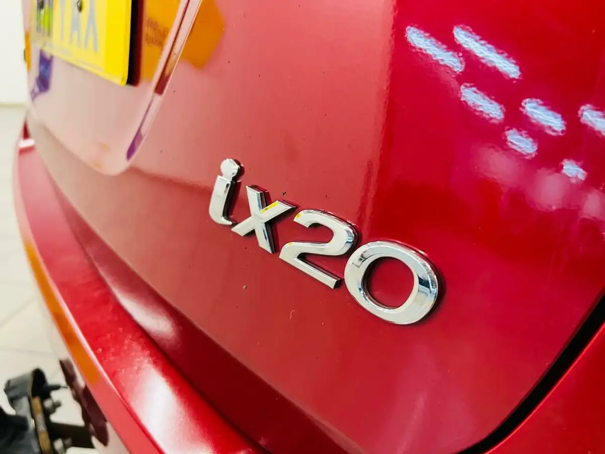 2011-hyundai-ix20-16-style-big-29