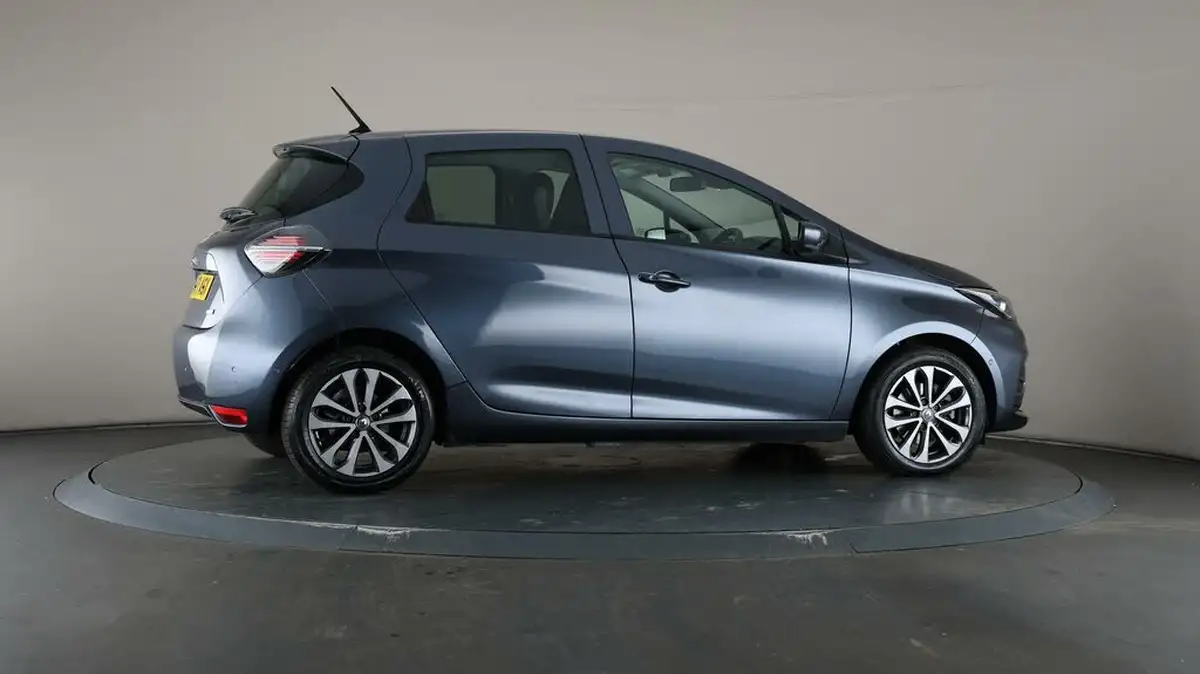 2021-renault-zoe-e-gt-line-big-62