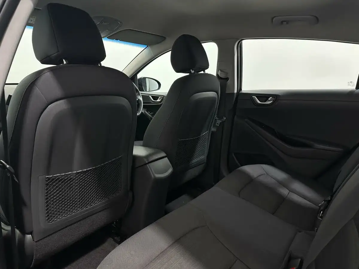 2018-hyundai-ioniq-16-gdi-se-hybrid-big-33