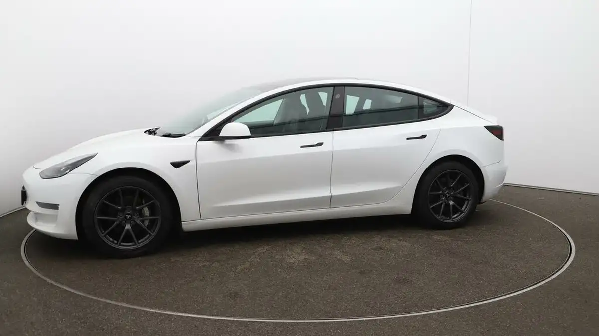 2020-tesla-model-3-e-long-range-big-65