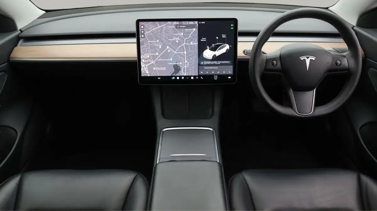 2020-tesla-model-3-e-long-range-big-13