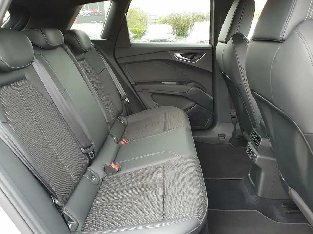 2021-audi-q4-e-tron-40e-s-line-station-wagon-big-39