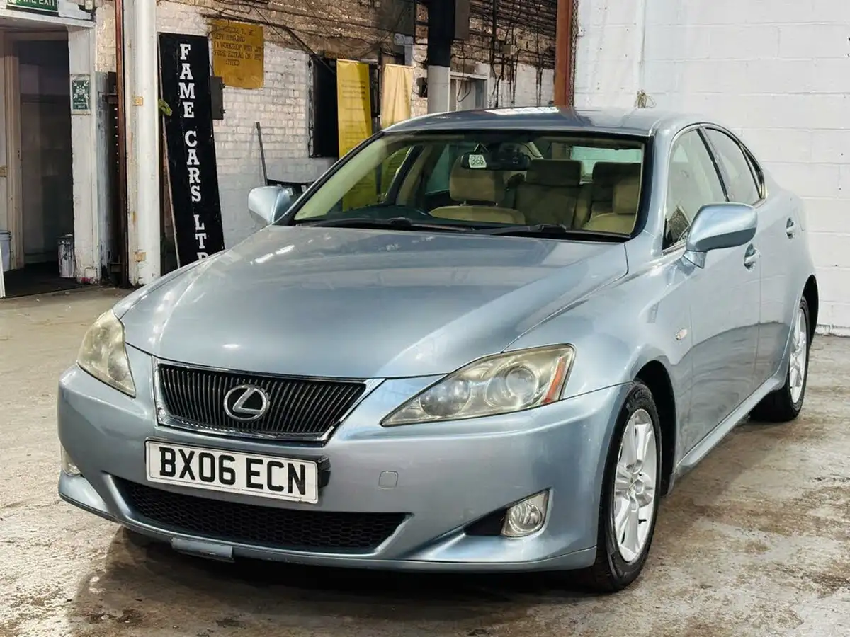 2006-lexus-is-250-25-auto-big-3