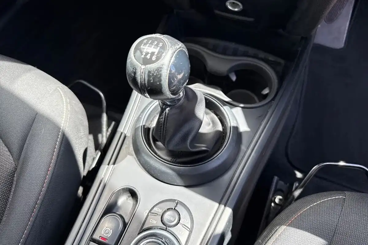 2019-mini-countryman-15-cooper-classic-big-22