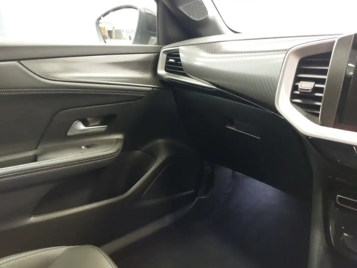 2024-vauxhall-mokka-12-ultimate-136ps-big-10