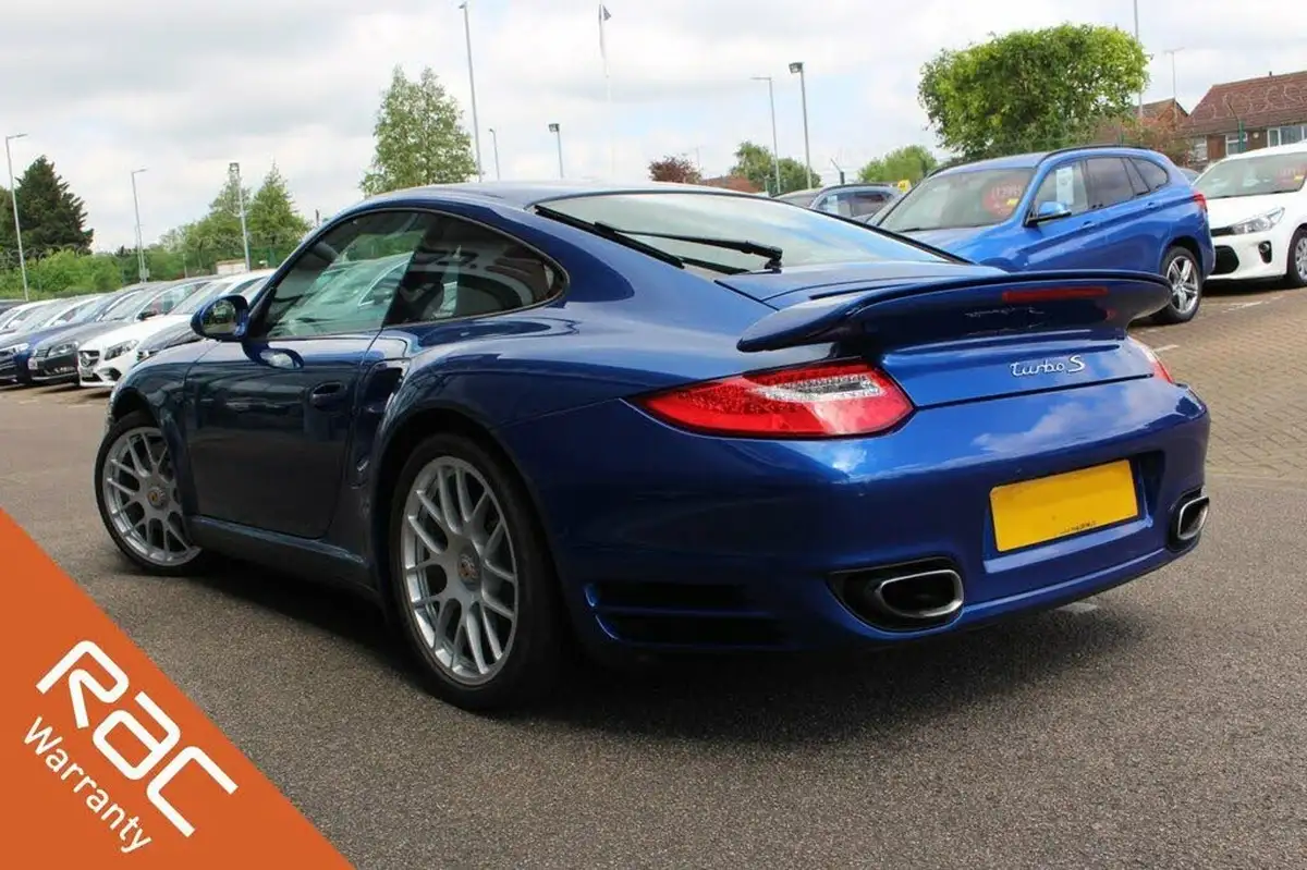 2010-porsche-911-38-turbo-s-coupe-big-4
