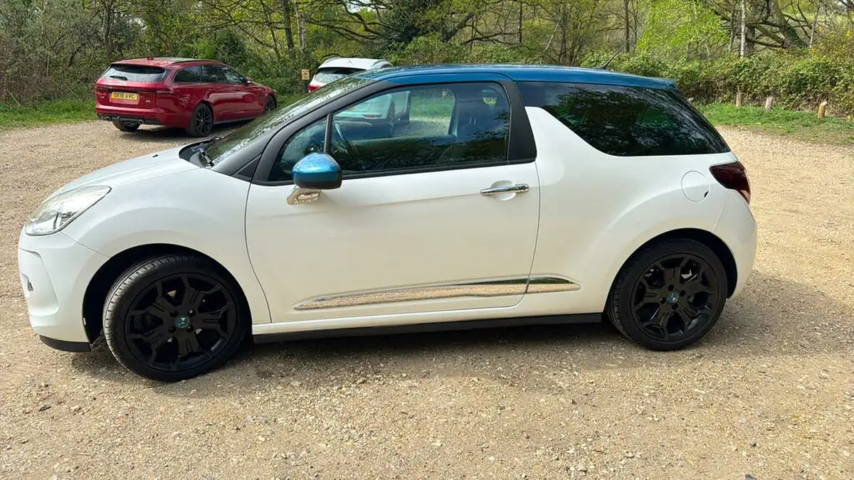 2015-citroen-ds3-12-dstyle-plus-big-7