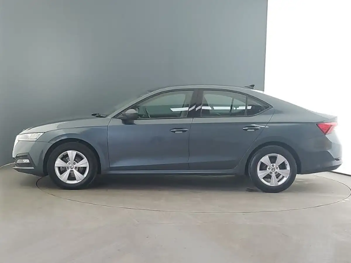2020-skoda-octavia-15-tsi-se-first-edition-hatchback-big-3
