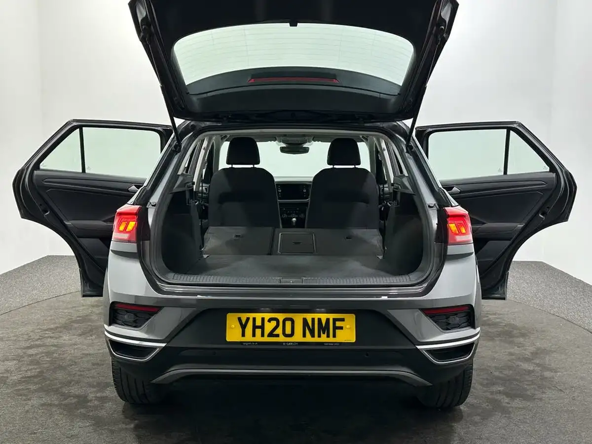 2020-volkswagen-t-roc-15-tsi-se-dsg-big-43