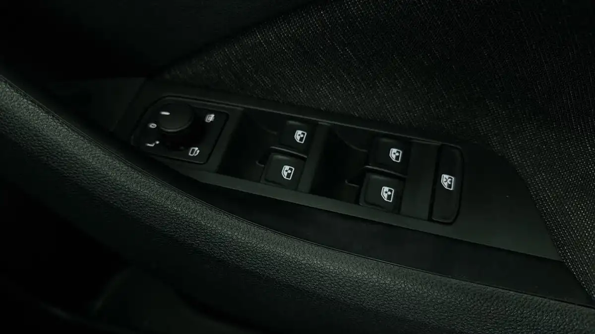 2021-skoda-kamiq-10-tsi-se-l-109ps-dsg-big-22