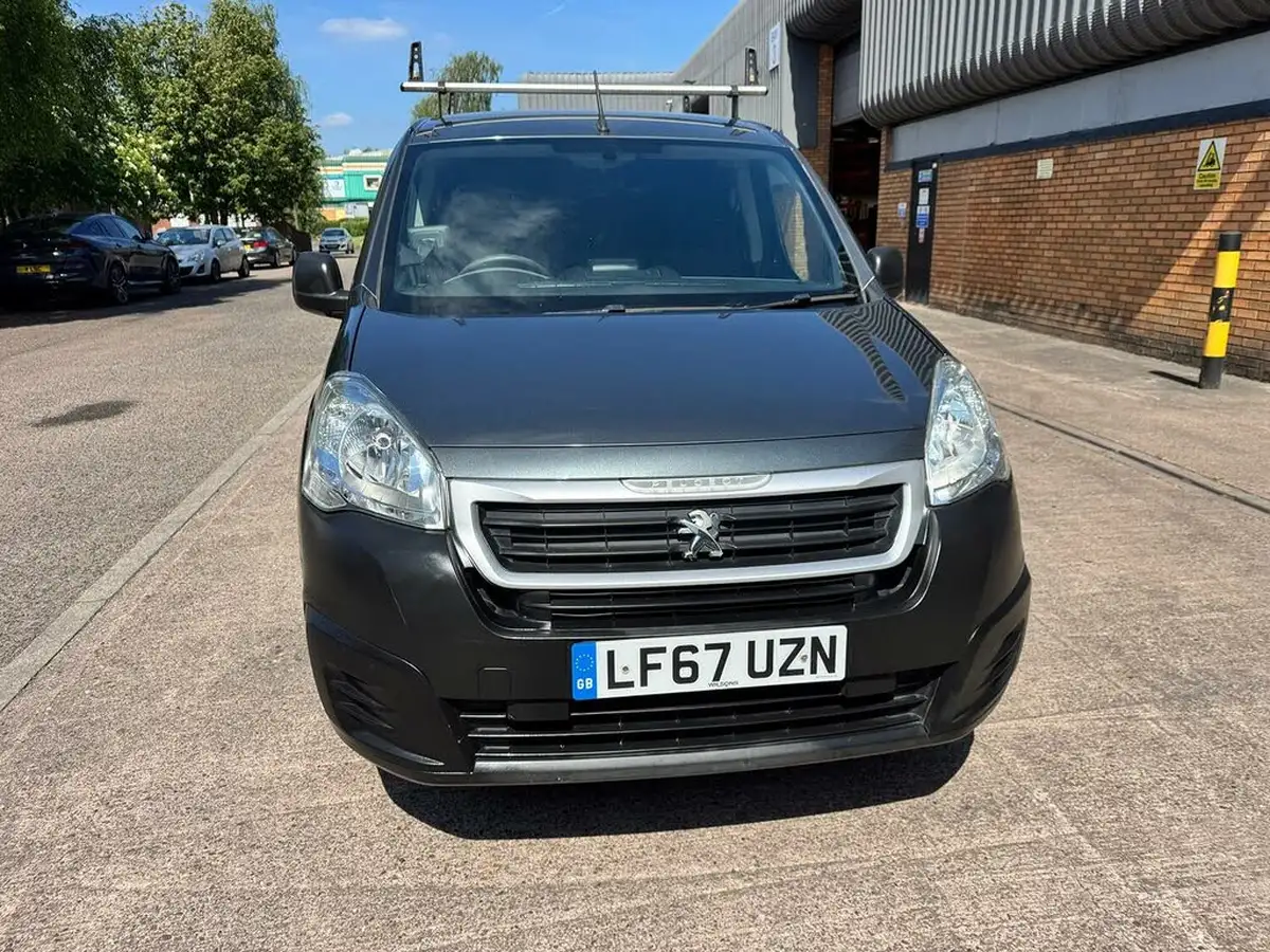 2017-peugeot-partner-16bluehdi-professional-l1-75pseu6-651-big-3