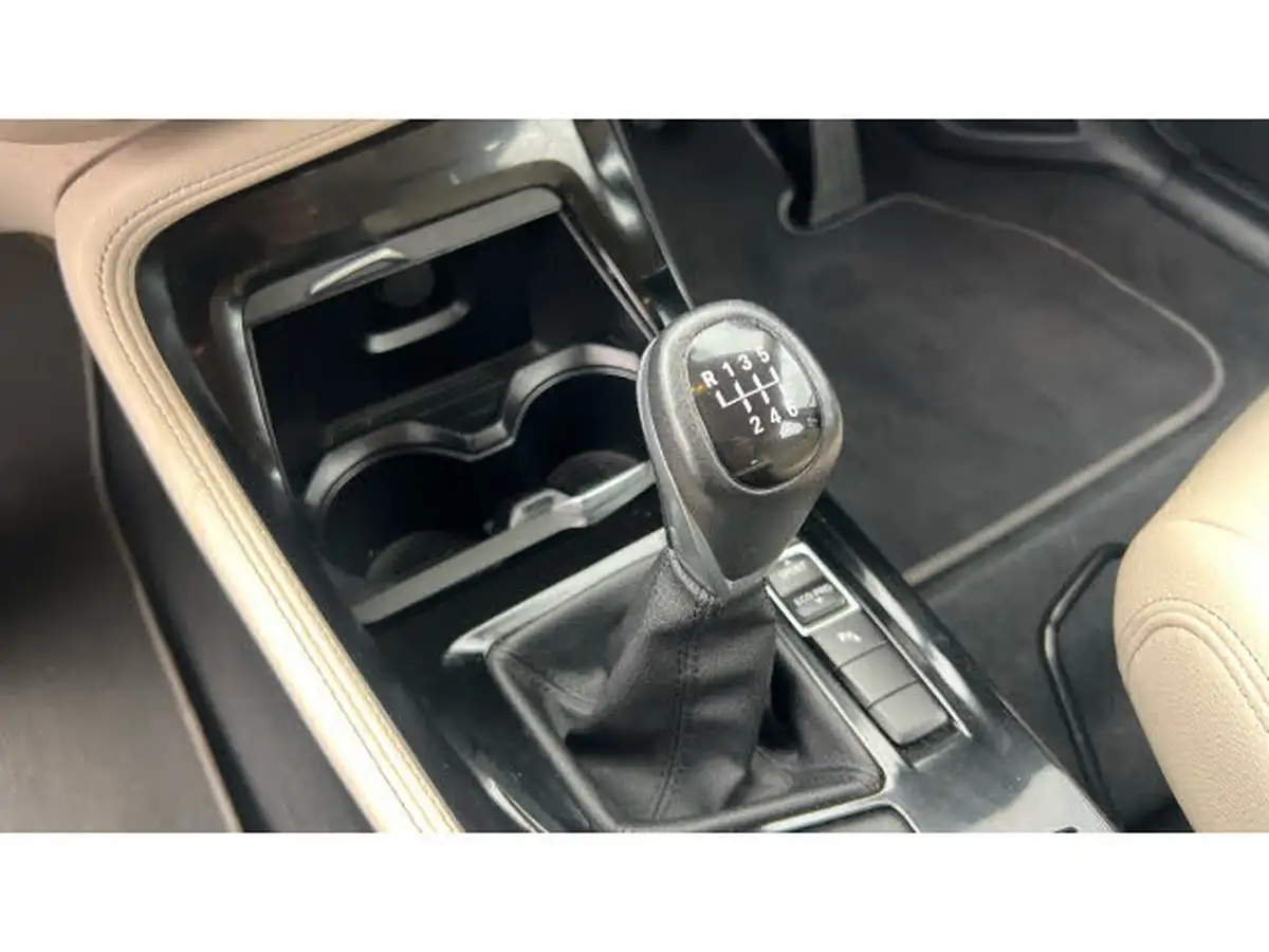 2021-bmw-x1-15-sdrive18i-xline-big-12