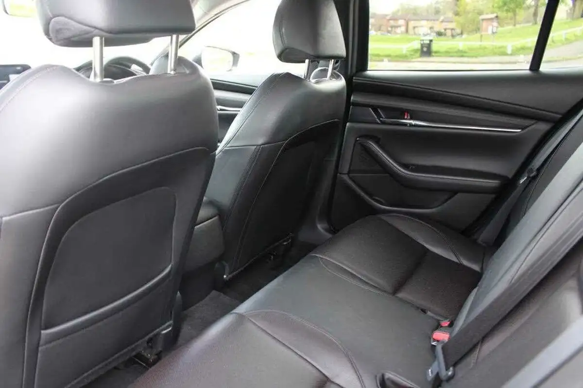 2020-mazda-mazda3-20-gt-sport-180ps-saloon-4d-big-15